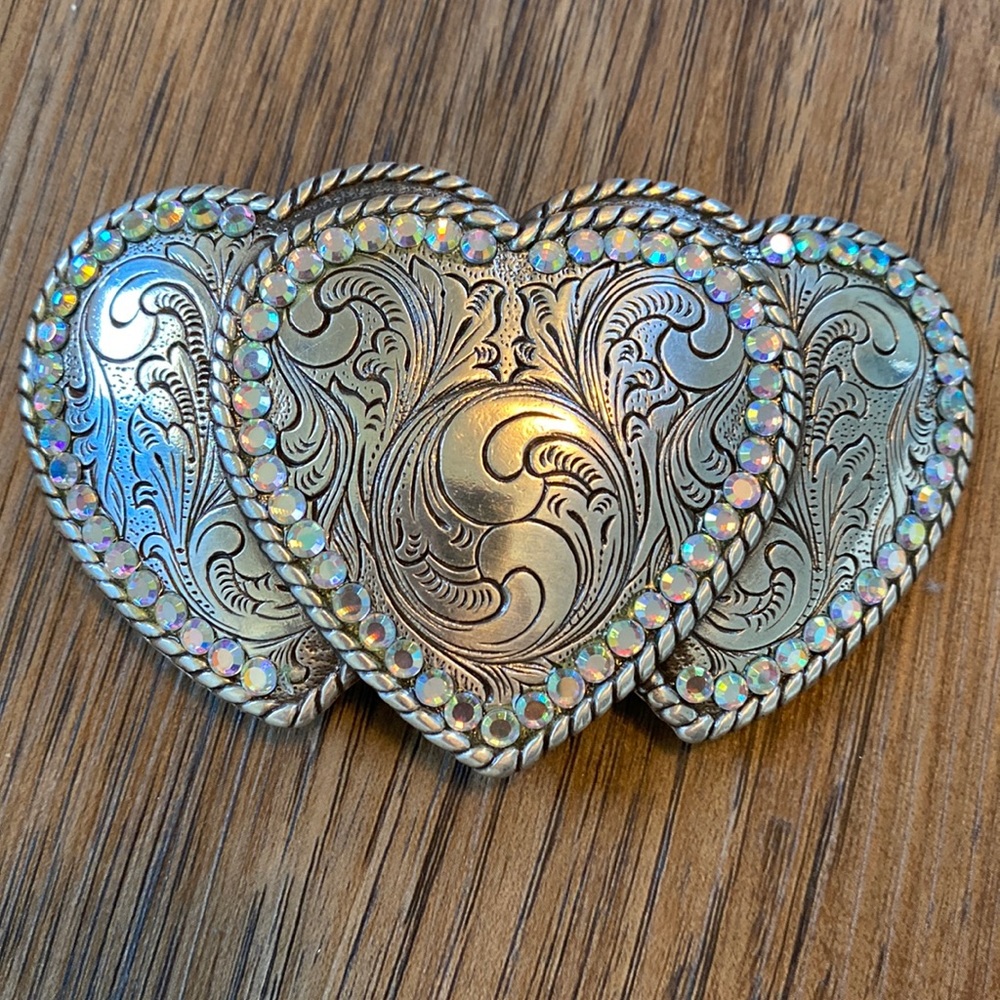 Silver heart belt buckle